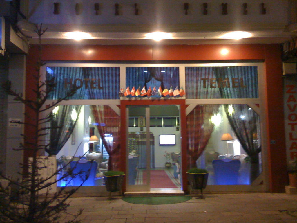 كارس Hotel Temel المظهر الخارجي الصورة